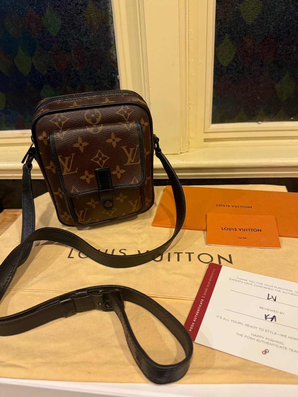 100% authentic  Louis Vuitton Christopher wearable wallet Crossbody bag